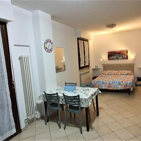 Sweet Home Chiaravalle Exterior foto